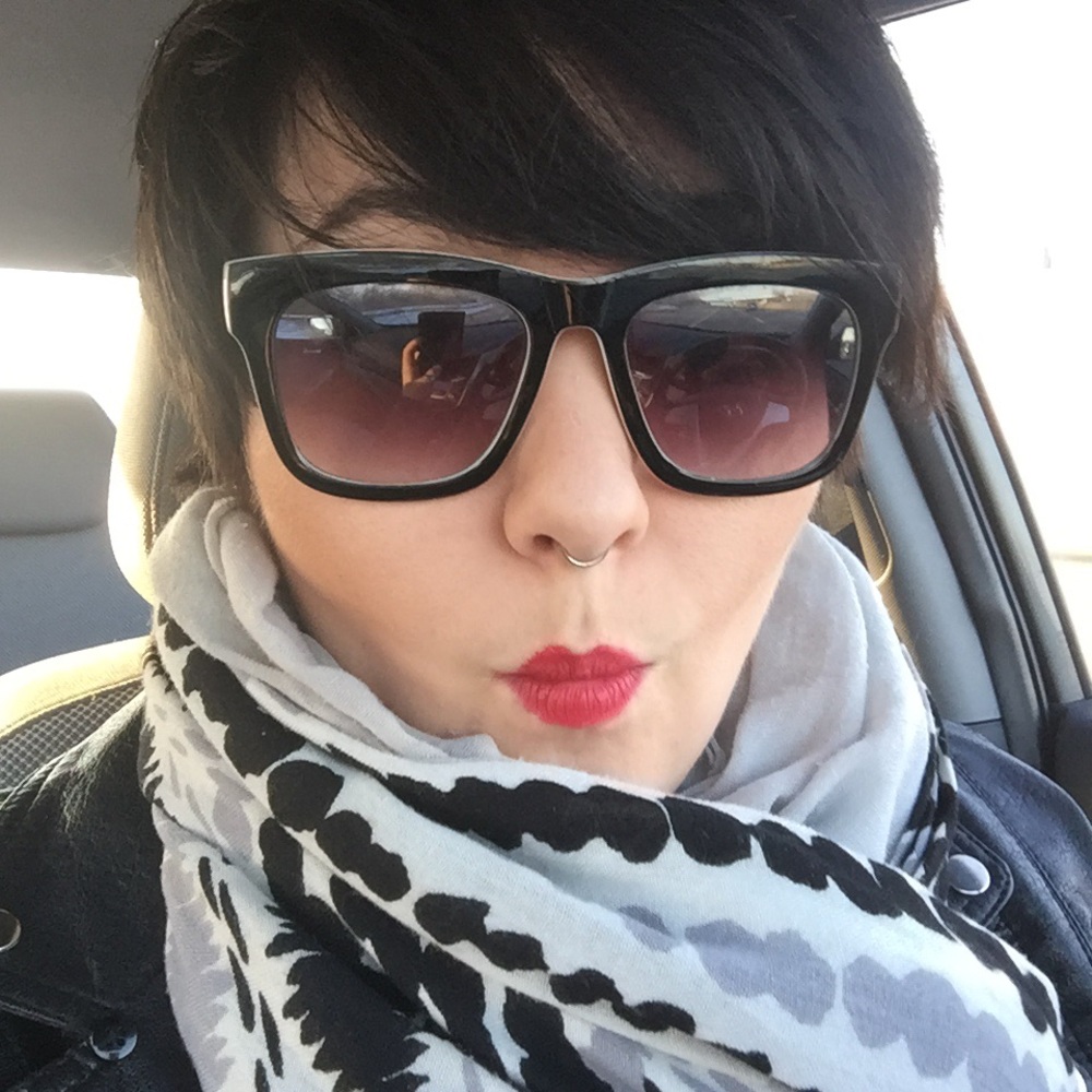 Meet your Posher, Nicole